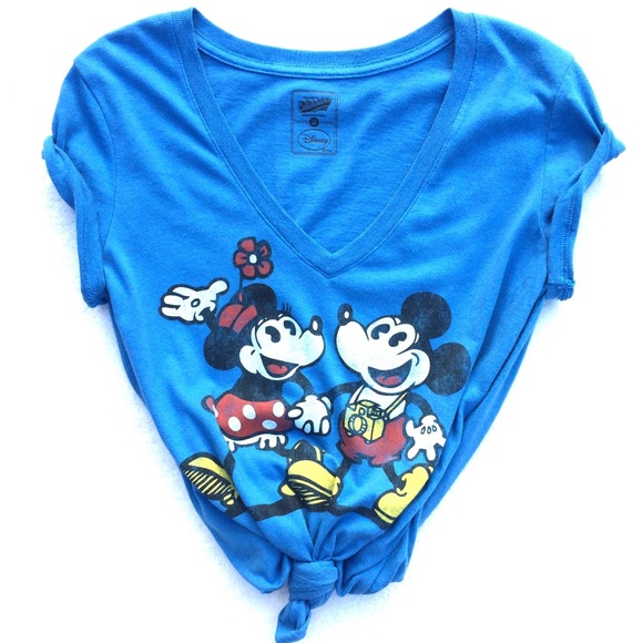 Disney collectible tee shirt Mickey & Minnie shirt - Picture 2 of 8